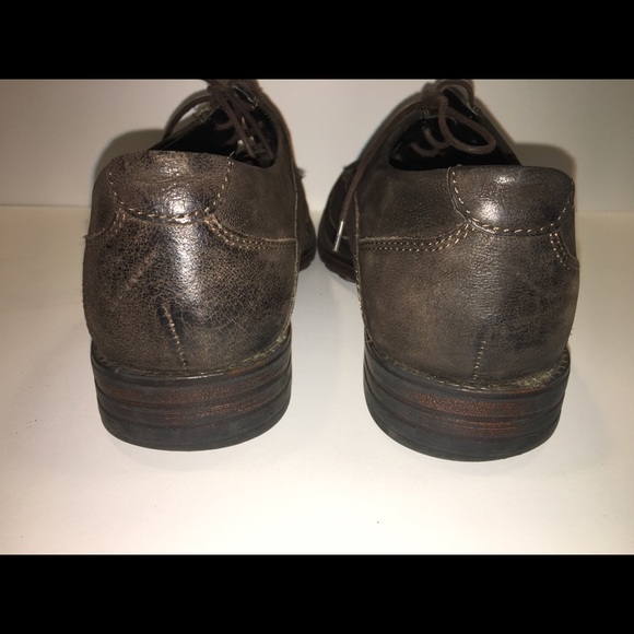 Men’s Clark’s suede wingtip brogues size 11.5 - Picture 2 of 8